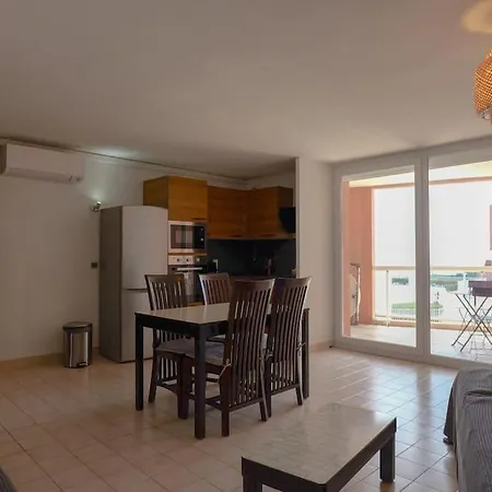 Apartment Piscine Front De 43 M2, Sete