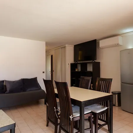 Piscine Front De 43 M2, * 세테